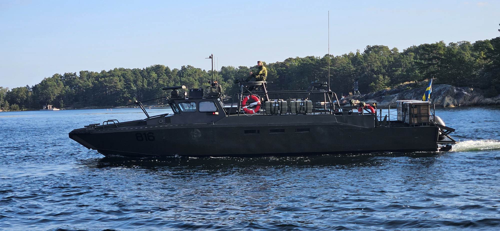 Obraz zawieraj�cy transport, na wolnym powietrzu, statek wodny, woda

Zawarto�� wygenerowana przez AI mo�e by� niepoprawna.